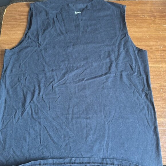 Vintage Nike Extra Large Black Muscle Sleeveless Gym Shirt - Picture 5 of 7
